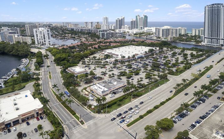 Pictures of Retail property located at 2301-2551 East Hallandale Beach Blvd., Hallandale, FL 33009 for lease - image #1