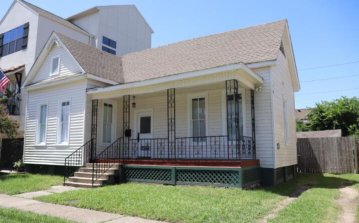 Pictures of Retail, Office, Restaurant property located at 2008 Crockett St, Houston, TX 77007 for lease - image #1