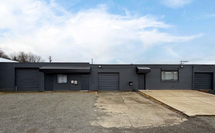 Pictures of Retail, Industrial property located at 2733 S Ash St, Tacoma, WA 98409 for lease - image #1