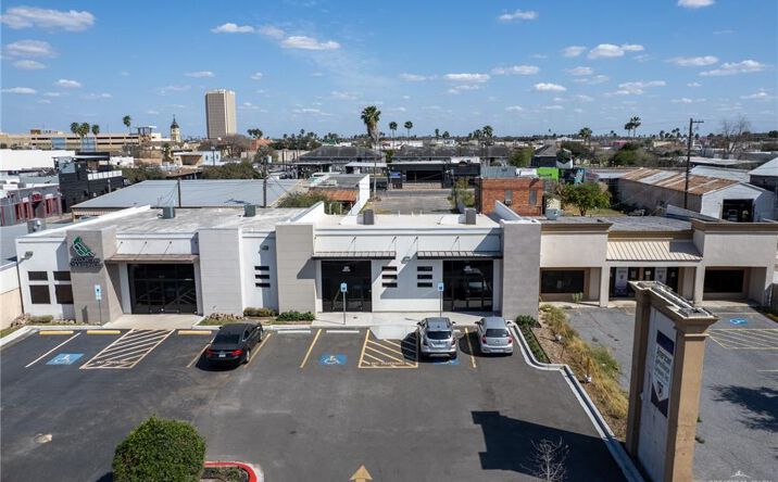 Pictures of Land property located at 409 S Bicentennial Boulevard S # 200, McAllen, TX 78501 for lease - image #1