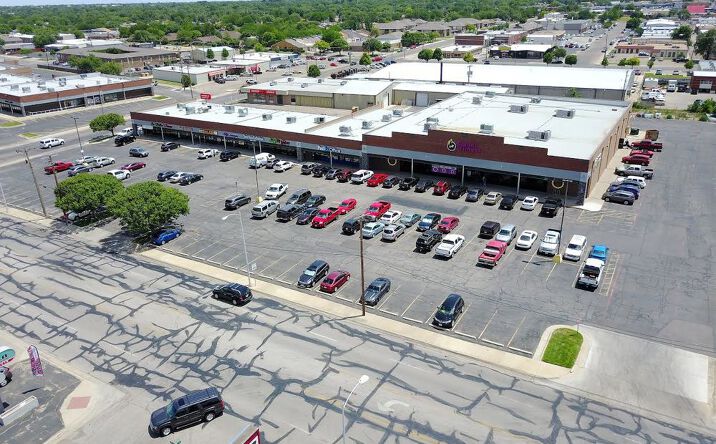 Pictures of Retail property located at Olsen Village West, Amarillo, TX 79109 for lease - image #1
