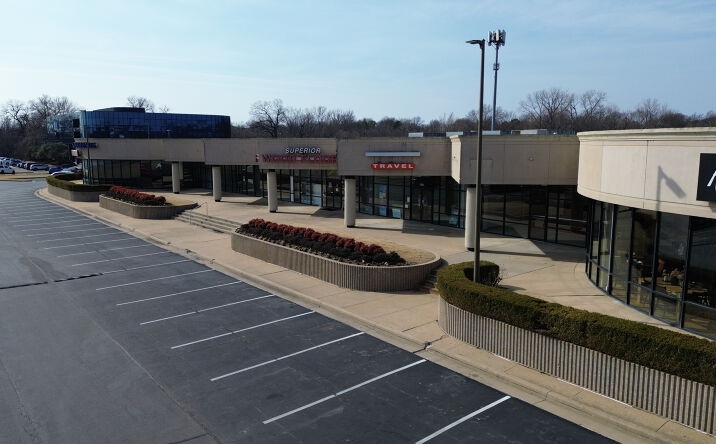 Pictures of Retail property located at 8136 S Memorial Dr, Tulsa, OK 74133 for lease - image #1