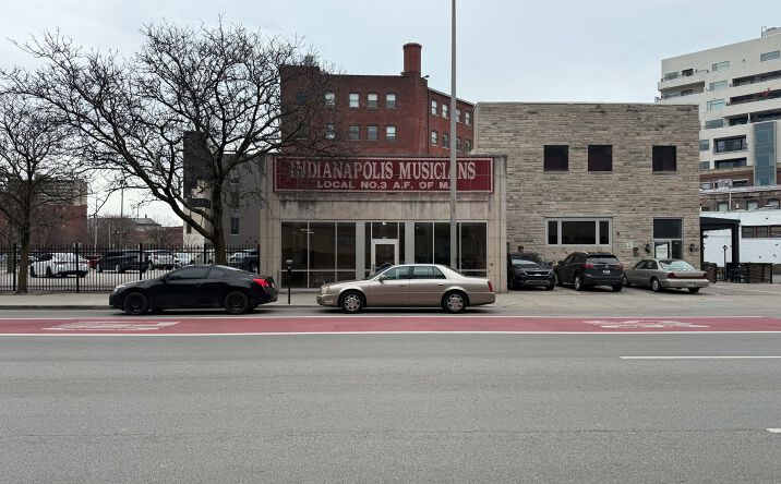 Pictures of Retail, Restaurant, Office property located at 325 N Delaware St, Indianapolis, IN 46204 for lease - image #1