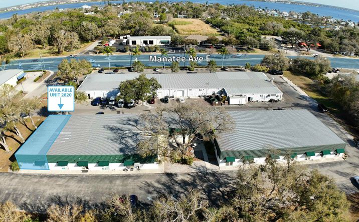 Pictures of Office property located at 2428 Manatee Ave E, Bradenton, FL 34208 for lease - image #1