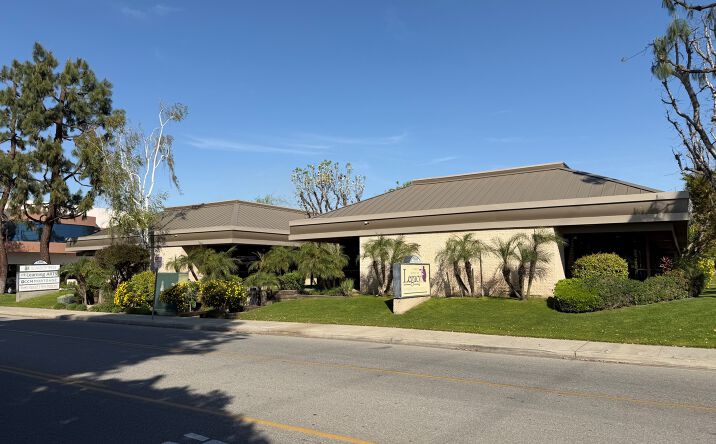 Pictures of Office property located at 1800 Westwind Dr, Bakersfield, CA 93301 for lease - image #1