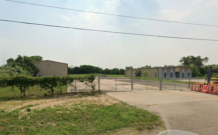 Pictures of Industrial property located at 6400 N Main St, Baytown, TX 77521 for lease - image #1