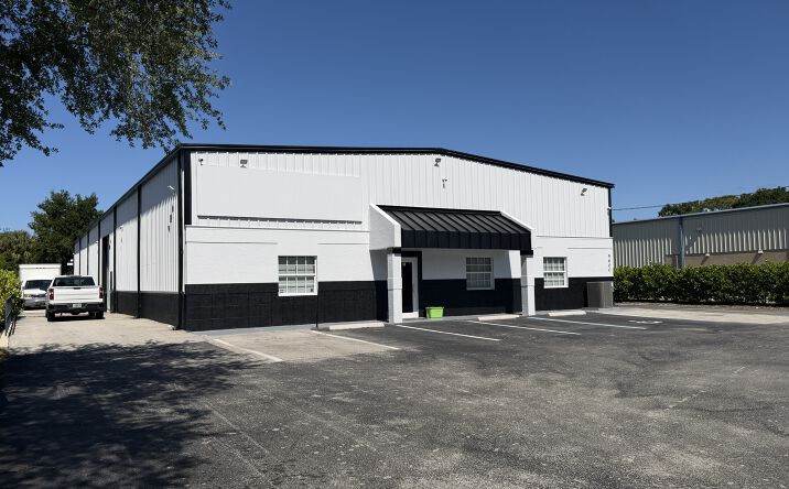 Pictures of Industrial property located at 5600 Zip Dr, Fort Myers, FL 33905 for lease - image #1