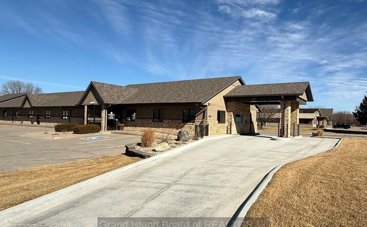 Pictures of Office property located at 3032 W Stolley Park Rd, Grand Island, NE 68801 for lease - image #1