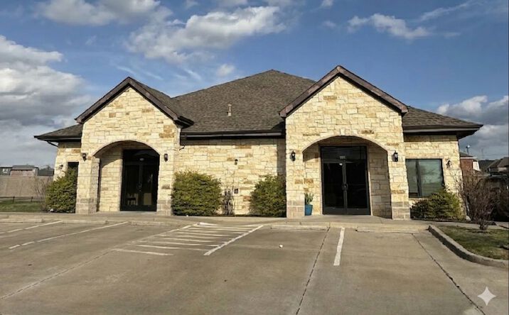 Pictures of Office property located at 2324 Old Denton Rd, Carrollton, TX 75006 for lease - image #1