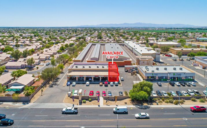 Pictures of Retail property located at 4840 N 83rd Ave, Phoenix, AZ 85033 for lease - image #1