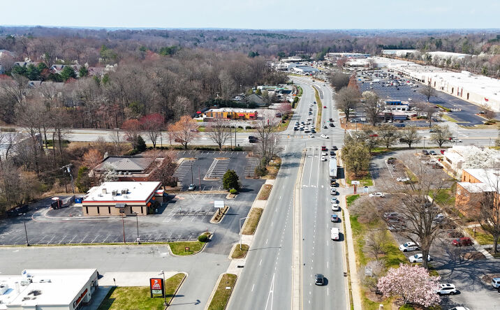 Pictures of Retail, Restaurant property located at 7815 North Point Blvd, Winston-Salem, NC 27106 for lease - image #1