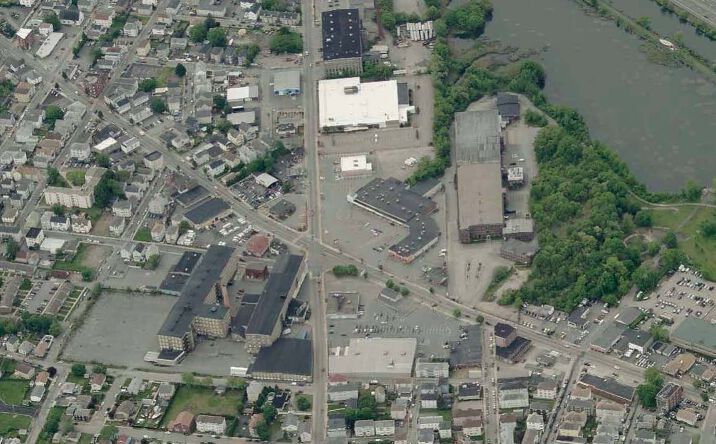 Pictures of Retail property located at 933 Pleasant St, Fall River, MA 02723 for lease - image #1
