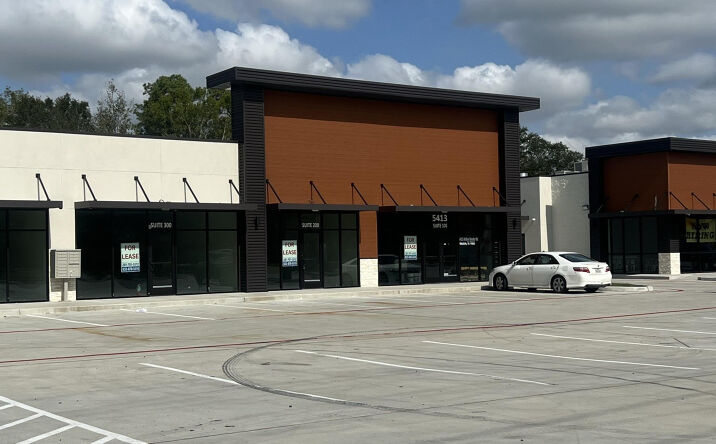 Pictures of Retail property located at 5413 Aldine Bender Rd, Houston, TX 77032 for lease - image #1