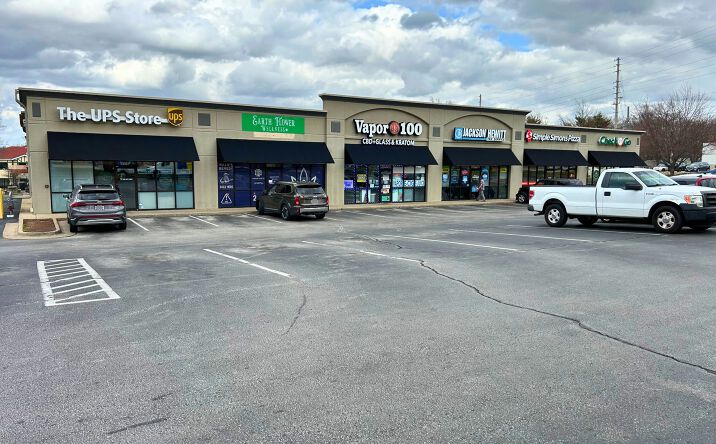 Pictures of Retail property located at 1315-1325 W Sunshine, Springfield, MO 65807 for lease - image #1
