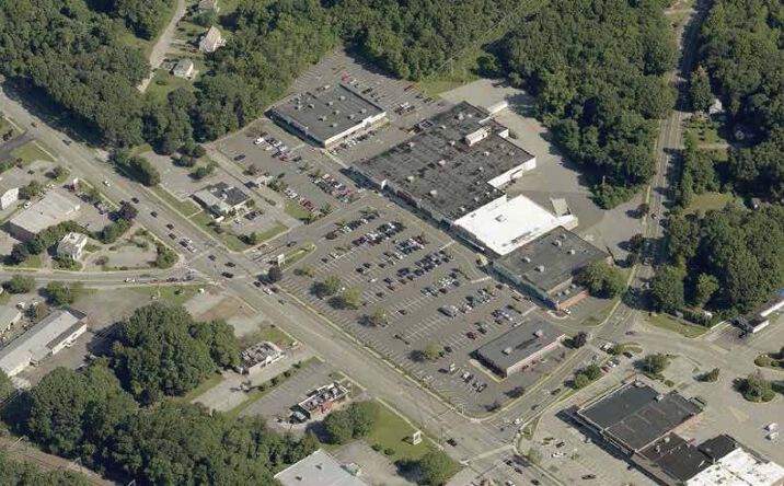 Pictures of Retail property located at 646–720 Long Hill Road, Groton, CT 06340 for lease - image #1