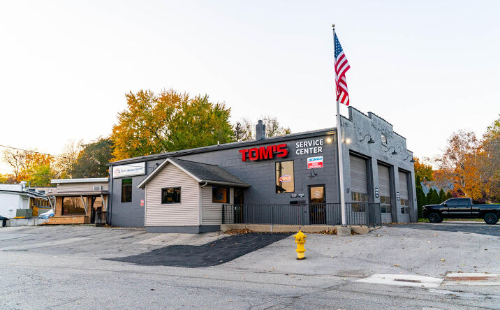 Pictures of Industrial, Retail, Office property located at 1608 Walker Avenue NW, Grand Rapids, MI 49504 for lease - image #1