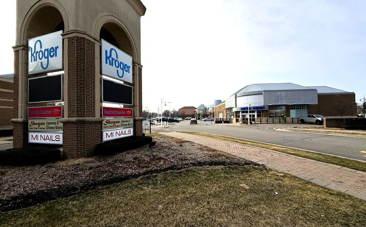 Pictures of Retail, Restaurant property located at 23201 Marter Rd, St. Clair Shores, MI 48080 for lease - image #1