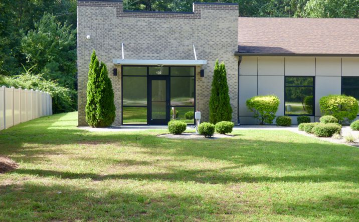 Pictures of Office property located at 4250 Clinton Rd, Fayetteville, NC 28312 for lease - image #1