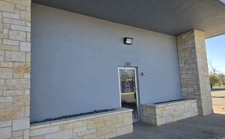 Pictures of Retail, Office property located at 1401 S 1st St suite 110, Temple, TX 76504 for lease - image #1