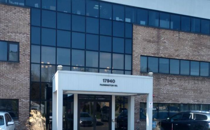 Pictures of Office property located at 17886 Farmington Rd, Livonia, MI 48152 for lease - image #1