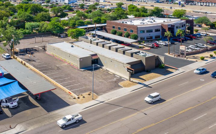 Pictures of Office property located at 2345 W Glendale Ave, Phoenix, AZ 85015 for lease - image #1