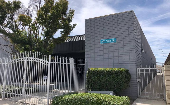 Pictures of Office property located at 1705 28th St, Bakersfield, CA 93301 for lease - image #1
