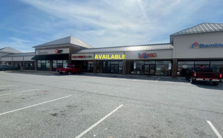 Pictures of Retail, Office property located at 14521 Forest Rd, Forest, VA 24551 for lease - image #1