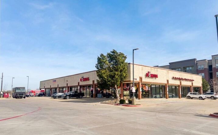Pictures of Office property located at 1712 W Frankford Rd, Carrollton, TX 75007 for lease - image #1