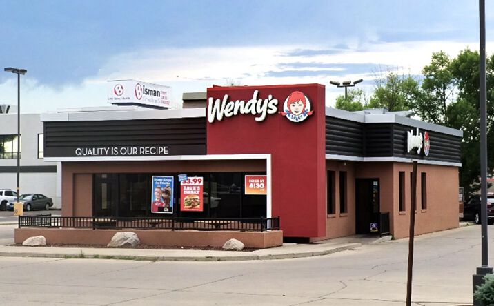 Pictures of Restaurant property located at 900 E Bismarck Expy, Bismarck, ND 58504 for lease - image #1