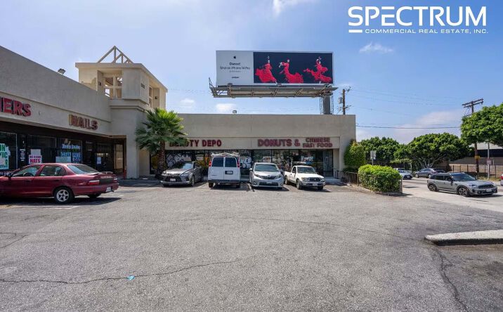 Pictures of Retail property located at 1900 S La Brea Ave, Los Angeles, CA 90016 for lease - image #1
