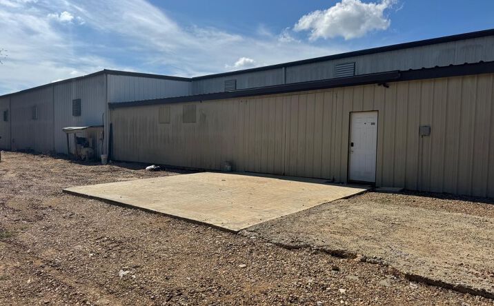 Pictures of Retail, Office, Industrial property located at 326 Distribution Dr Drive #G, Madison, MS 39110 for lease - image #1