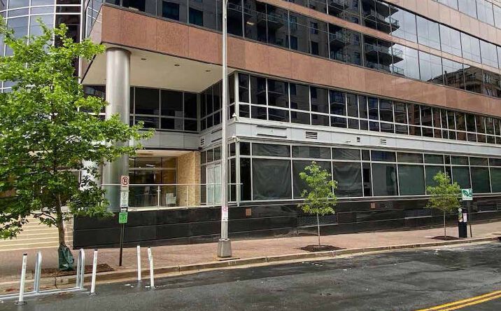 Pictures of Retail, Restaurant property located at 3701 Fairfax Dr, Arlington, VA 22203 for lease - image #1