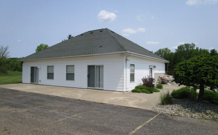 Pictures of Office property located at 27581 M-43, Paw Paw, MI 49079 for lease - image #1