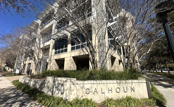 Pictures of Office property located at 40 Calhoun Street # 230, Charleston, SC 29401 for lease - image #1