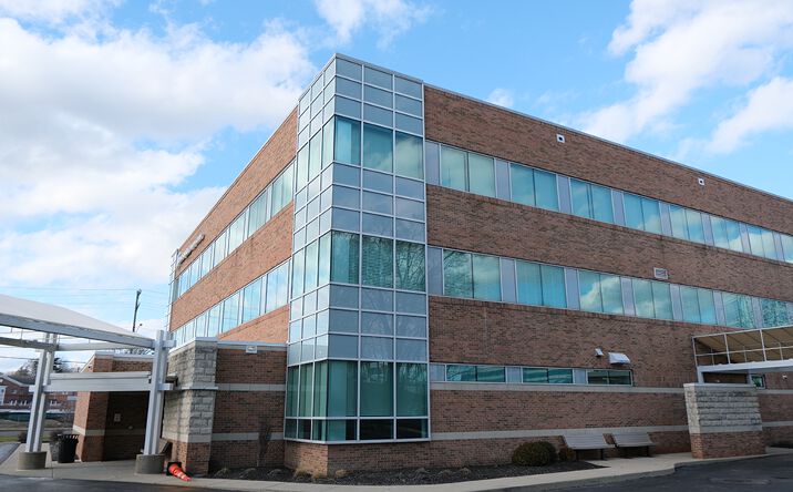 Pictures of Office property located at 4850 Red Bank Expy, Cincinnati, OH 45227 for lease - image #1
