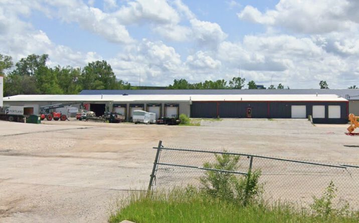 Pictures of Industrial property located at 1617 NE 51st Ave, Des Moines, IA 50313 for lease - image #1
