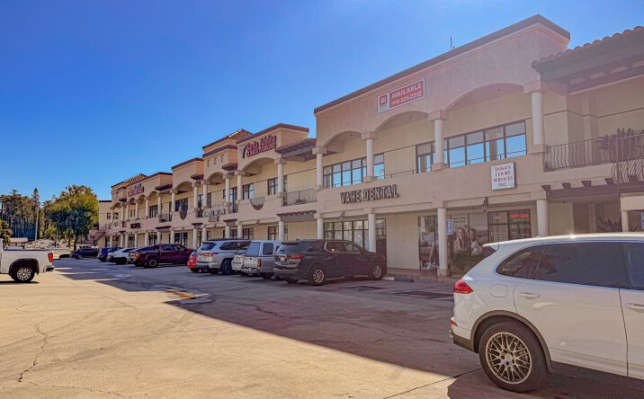 Pictures of Retail property located at 680 E Alosta Ave, Azusa, CA 91702 for lease - image #1
