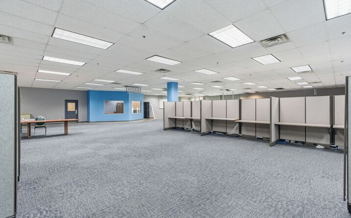 Pictures of Retail, Office, Special Purpose property located at 400 Ring Rd, Elizabethtown, KY 42701 for lease - image #1