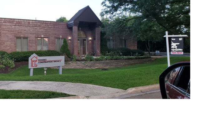 Pictures of Office property located at 4900 Reilly Pl, Lisle, IL 60532 for lease - image #1