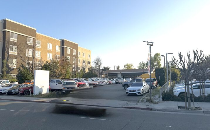 Pictures of Retail, Special Purpose property located at 680 W El Camino Real, Sunnyvale, CA 94087 for lease - image #1