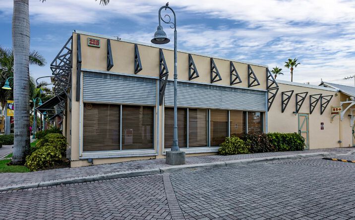 Pictures of Retail property located at 220 NE 1st St, Delray Beach, FL 33444 for lease - image #1