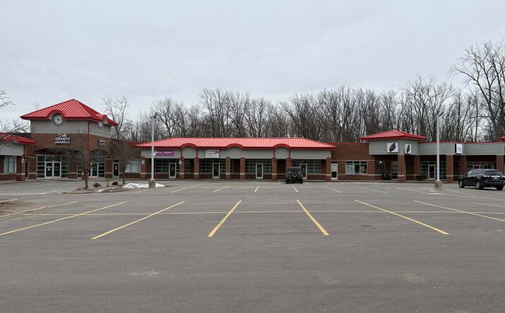 Pictures of Retail property located at 16035-16215 Dix-Toledo Road, Southgate, MI 48195 for lease - image #1