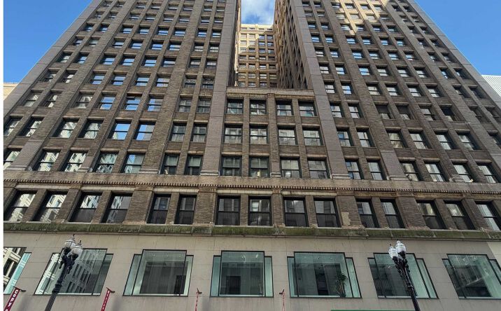 Pictures of Retail property located at 111 N Wabash Ave, Chicago, IL 60602 for lease - image #1