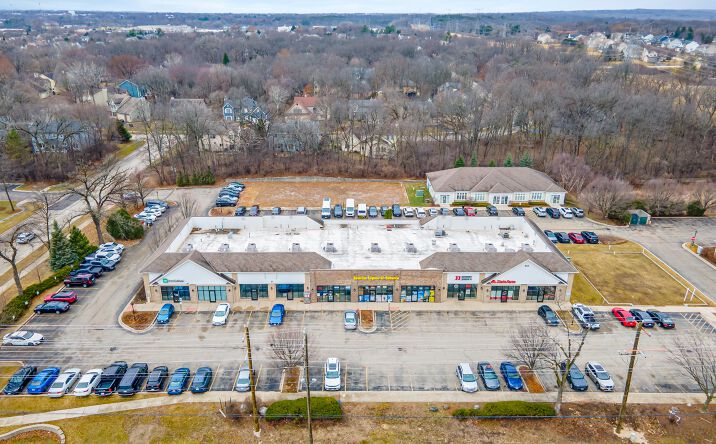 Pictures of Retail property located at 450 S Illinois Rte 31, Crystal Lake, IL 60012 for lease - image #1