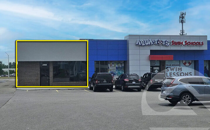 Pictures of Retail, Restaurant property located at 2460 28th St SE, Grand Rapids, MI 49512 for lease - image #1