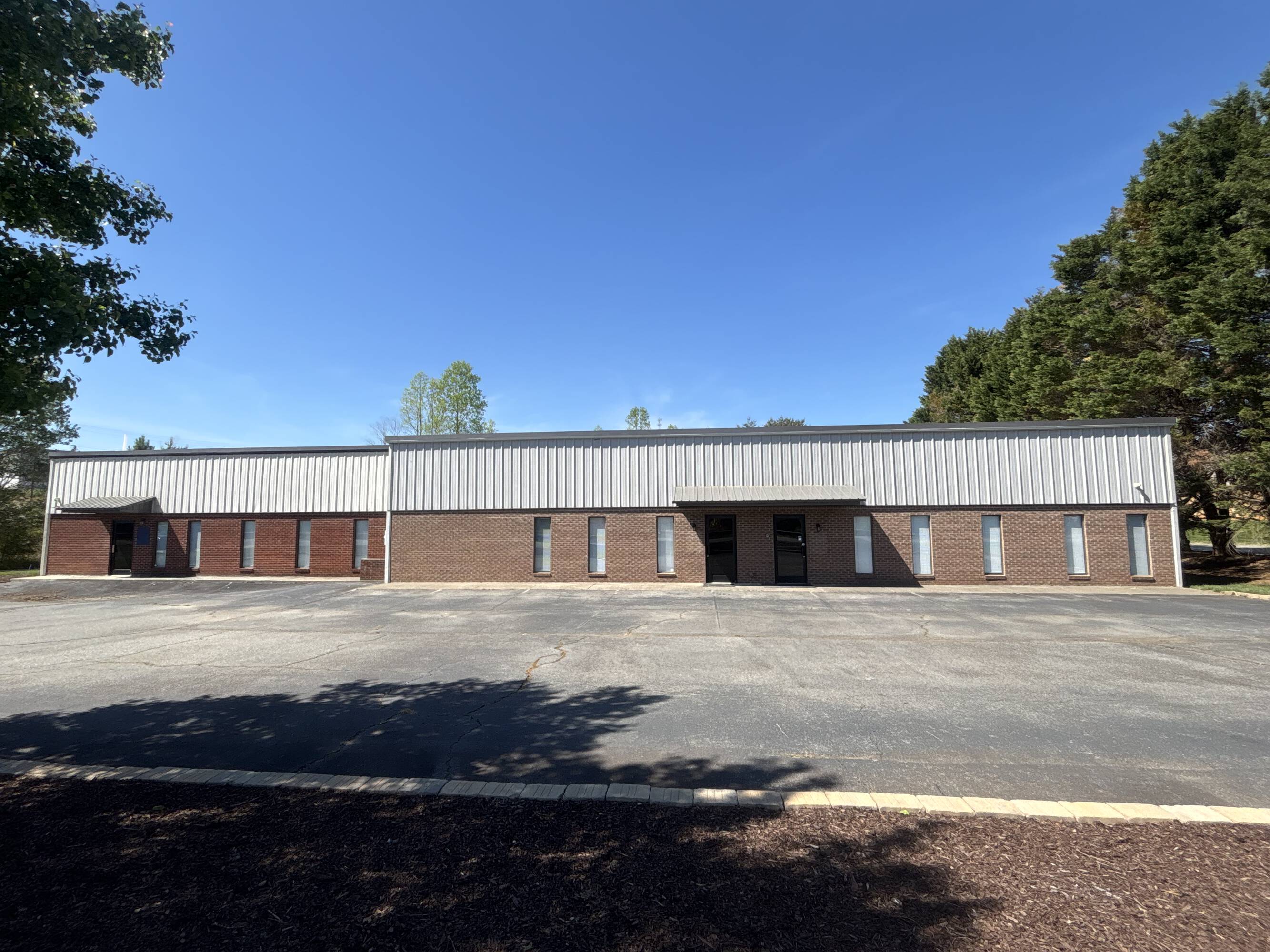 320 Forum Pkwy, Rural Hall, NC 27045