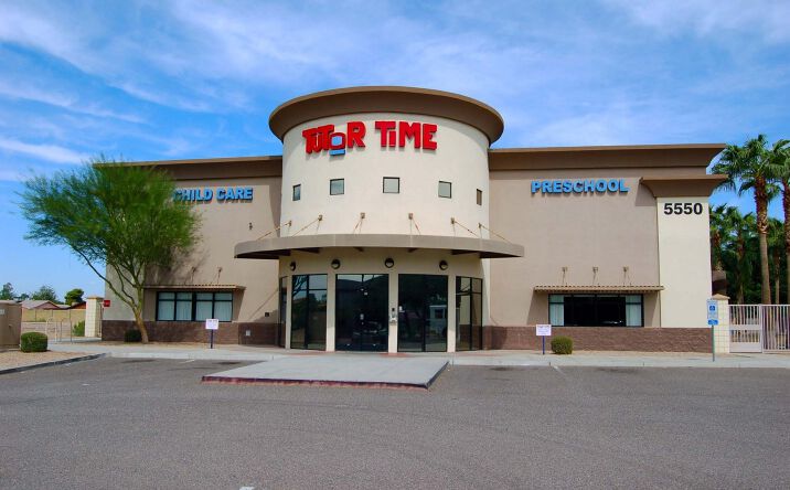 Pictures of Retail property located at 5550 W Bell Rd, Glendale, AZ 85308 for lease - image #1