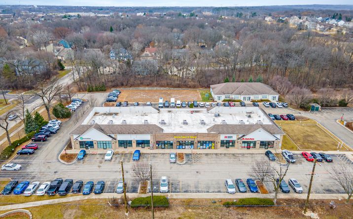 Pictures of Retail property located at 450 Route 31 Highway 120, Crystal Lake, IL 60012 for lease - image #1