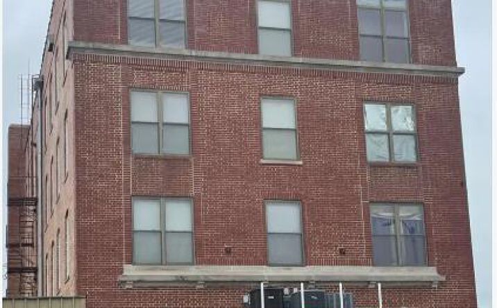 Pictures of Office property located at 222 West 9th Avenue, Winfield, KS 67156 for lease - image #1