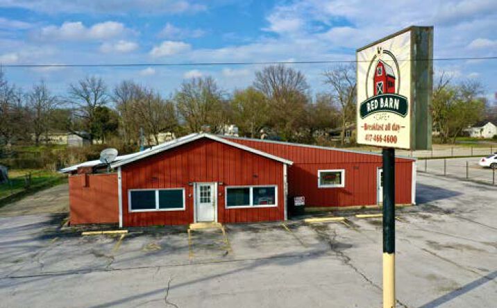 Pictures of Retail property located at 107 W Mt Vernon Blvd, Mount Vernon, MO 65712 for lease - image #1